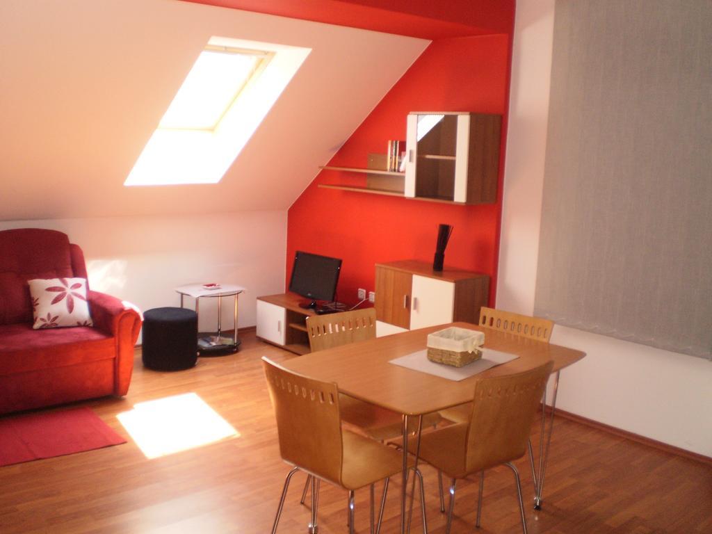 Apartments Petar Pan Krapinske Toplice Room photo